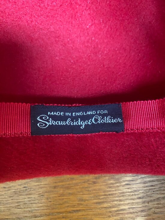 Woman\'s Vintage Red Wool Hat with Strawbridge & Clothier Label main image 4